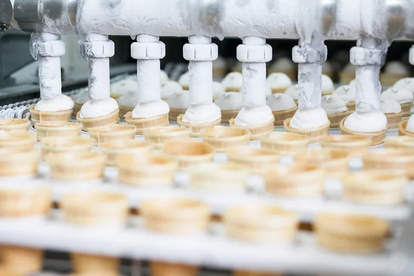 Ice-cream on factory — Stock Photo, Image