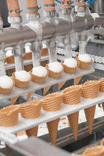 Ice-cream on factory — Stock Photo, Image