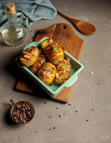 Alimento Orgánico Natural Patatas Piel Horno Con Jamón Queso Hierbas — Foto de Stock