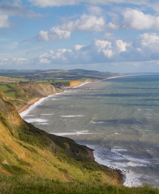 güzel dorset jurassic coast West bay doğru bakıyor