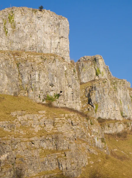 Краєвид чарівних вапняних скель чеддер ущелині Сомерсет Англії — стокове фото
