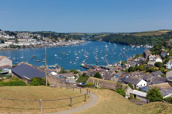 Fowey cornwall z Anglie polruan poblíž st austell na krásné letní den — Stock fotografie