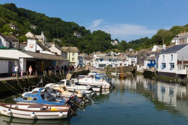 Polperro teknelerin liman cornwall İngiltere İngiltere