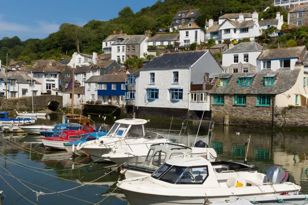 Cornish harbour boats in a line — Stock Photo, Image