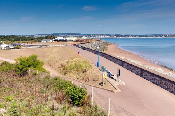 Dawlish warren beach pobřeží a promenáda devon Anglie na modré obloze letní den — Stock fotografie