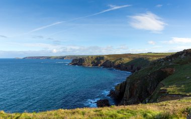 Cornwall kıyı arazileri, sonunda İngiltere'de İngiltere'de görünüm cape cornwall ve sennen cove doğru