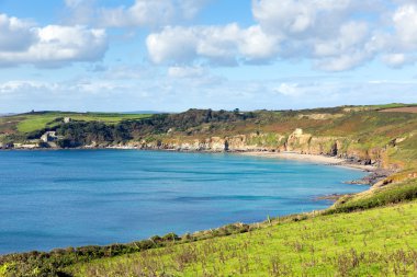 kenneggy kum cornwall İngiltere praa kumları ve mavi gökyüzü ile Güney Batı Sahili yolda penzance ve güneşli bir deniz yakınında