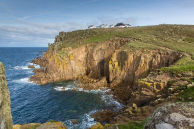 Lands end cornwall İngiltere'de İngiliz turist çeken