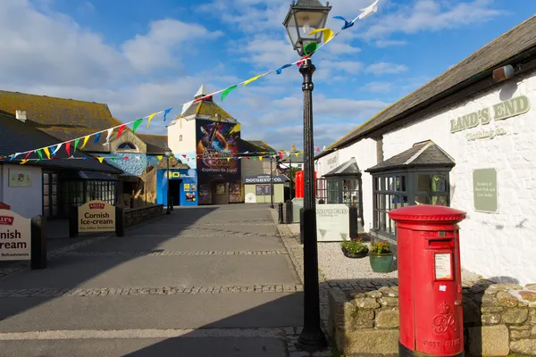 Shops and buildings having entered Lands End Cornwall — Stock Photo, Image