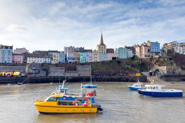 tekneler limana tenby pembrokeshire Galler'in İngiltere Galce