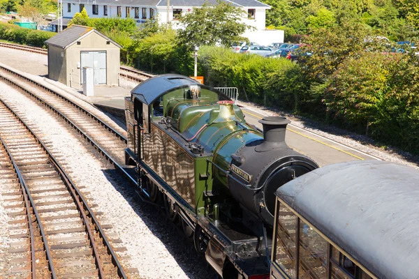 Tren de vapor Dartmouth estación Devon Inglaterra Reino Unido — Foto de Stock