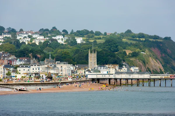 テインマス デボン イギリス海岸と人気のある観光の町の桟橋 — ストック写真