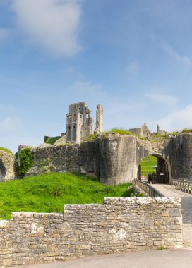 Corfe castle Isle of purbeck dorset İngiltere'de william tarafından Fatih 11. yüzyılda purbeck Hills wareham ve swanage, Bina listelenen ve Antik anıt planlanan sınıf arasında inşa