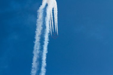 Kırmızı oklar jet uçakları İngiliz raf akrobasi ekran takımı