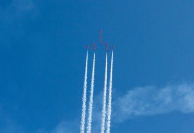 Kırmızı oklar jet uçakları İngiliz raf akrobasi ekran takımı
