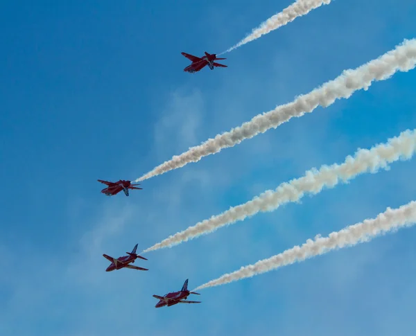The Red Arrows jet planes British RAF aerobatic display team — Stock Photo, Image