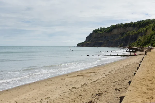 Shanklin ciudad Isla de Wight Inglaterra Reino Unido, popular zona turística y de vacaciones costa este de la isla en la bahía de Sandown con playa de arena — Foto de Stock