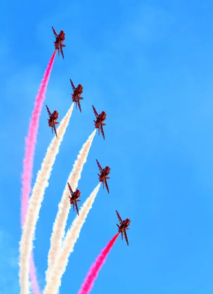 Red Arrows Raf Team Jets White Smoke Clear Blue Sky — Stock Photo, Image