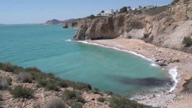 Villajoyosa yakınlarındaki Bon nou plajı Alicante İspanya Playa El Paraiso 'nun güneyi 