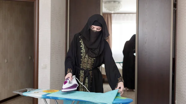 Household Duties Muslim Woman Middle East — стоковое фото