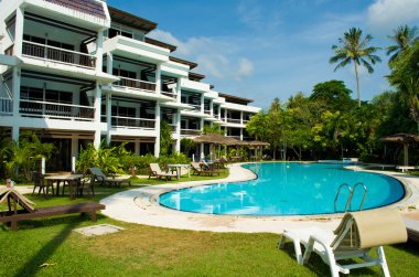 lüks tatil köyü havuzu