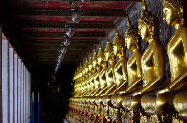 Golden buddhas — Stock Photo, Image