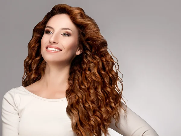 Red Hair. Woman with Beautiful Curly Hair — Stock Photo, Image