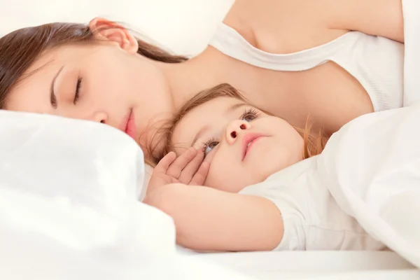 Happy family.A young mother and baby — Stock Photo, Image