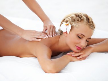 kadın. kaplıca tedavisi almak güzel bir kadının yakın çekim.