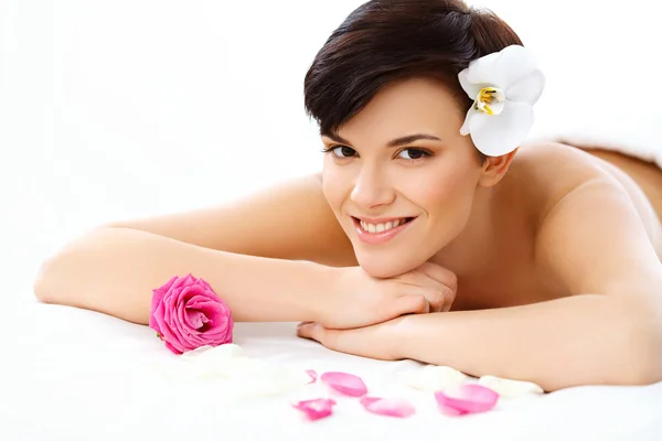 Spa Woman. Close-up of a Beautiful Woman Getting Spa Treatment. — Stock Photo, Image