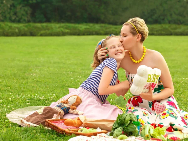 Happy family. A young mother and girl playing — Stock Photo, Image