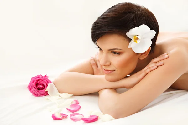 Spa Woman. Close-up of a Beautiful Woman Getting Spa Treatment S — Stock Photo, Image