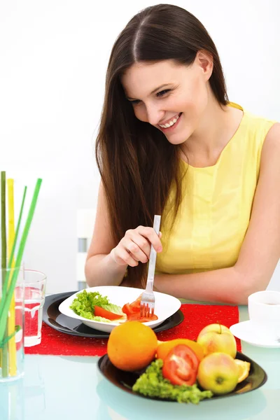 Woman Eating healthy food — Stock Photo, Image