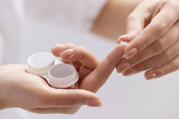 Contact Eye Lenses Woman Hands Holding Contact Eye Lens Woman — Stock Photo, Image