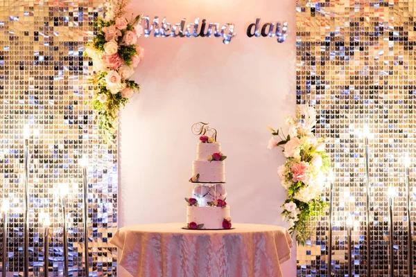 Güzel Lezzetli Yapımı Düğün Pastası — Stok fotoğraf