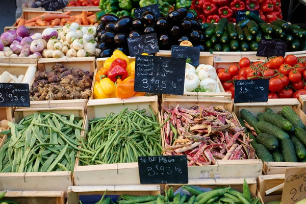 Λαχανικά στο στάβλο αγοράς — Φωτογραφία Αρχείου