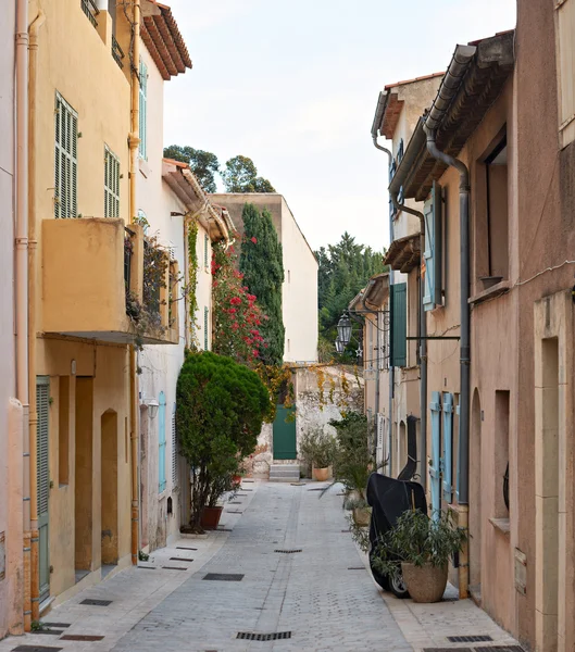 Ulica w saint tropez — Zdjęcie stockowe
