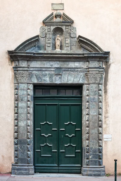 The gate of the Saint Tropez church — Stock Photo, Image