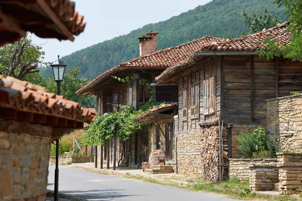 Rua na aldeia de Zheravna — Fotografia de Stock