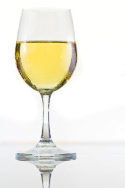 Bardakta beyaz şarap