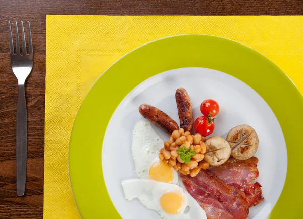 Full English breakfast with quail eggs — Stock Photo, Image