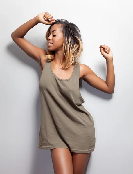 Young black woman in a tanktop — Stock Photo, Image