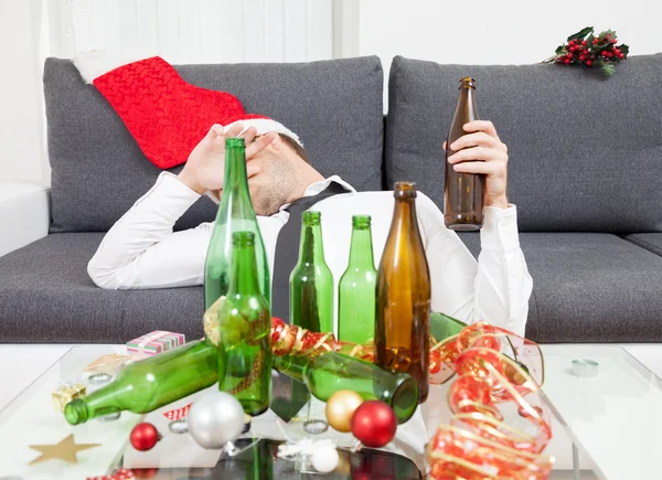 Drinking too much during Christmas time — Stock Photo, Image