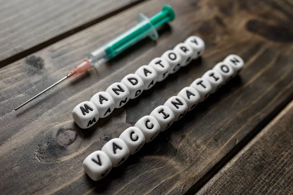 Vírus Corona Texto Vacina Covid Sobre Fundo Madeira — Fotografia de Stock