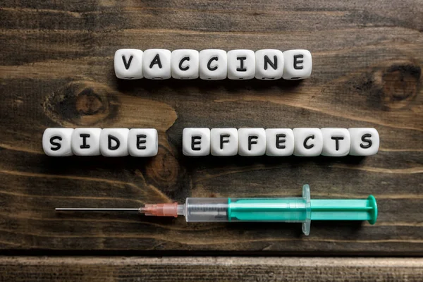 Teks Vaksin Corona Virus Covid Dengan Latar Belakang Kayu — Stok Foto