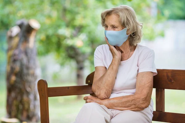 Elderly Woman Wearing Protective Face Mask Corona Virus — ストック写真