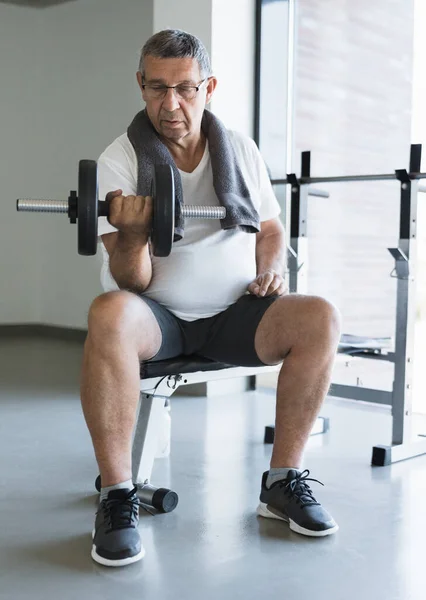 Active Healthy Senior Exercising Gym — Stock Photo, Image