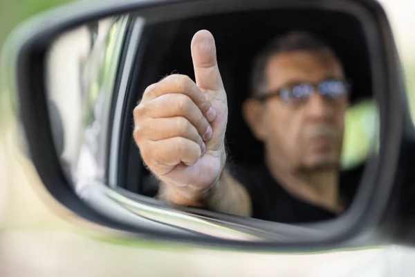 Happy Senior His 70S Driving Car — Fotografia de Stock