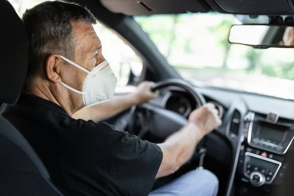 Senior His 70S Driving Car Wearing Face Mask Protection Corona — Fotografie, imagine de stoc