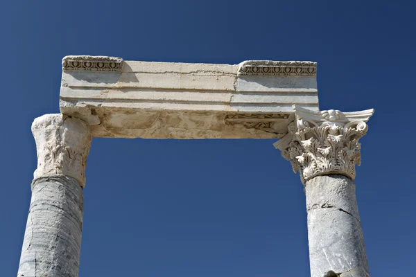 Column heads in Knidos — Stock Photo, Image